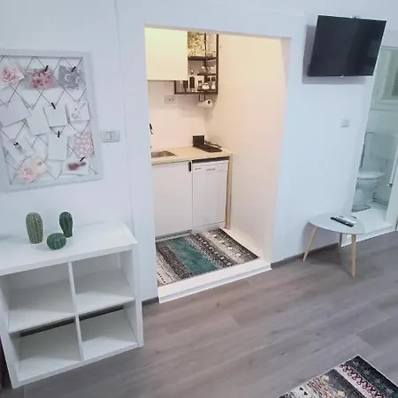 Blue House And Parking Apartment Timisoara